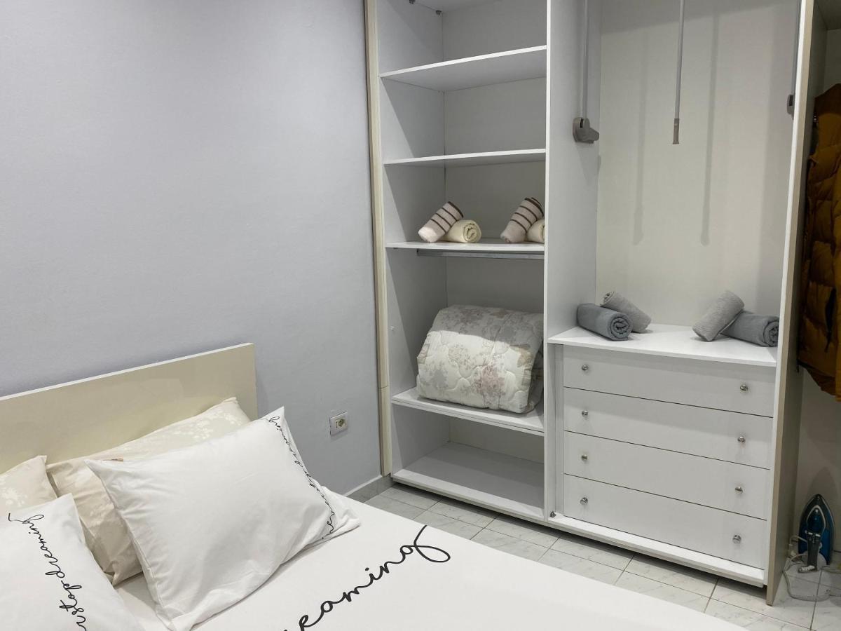 E&B Cosy Apartment Tiranë Ngoại thất bức ảnh