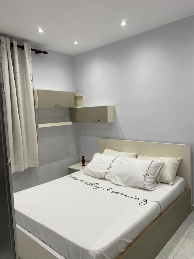 E&B Cosy Apartment Tiranë Ngoại thất bức ảnh
