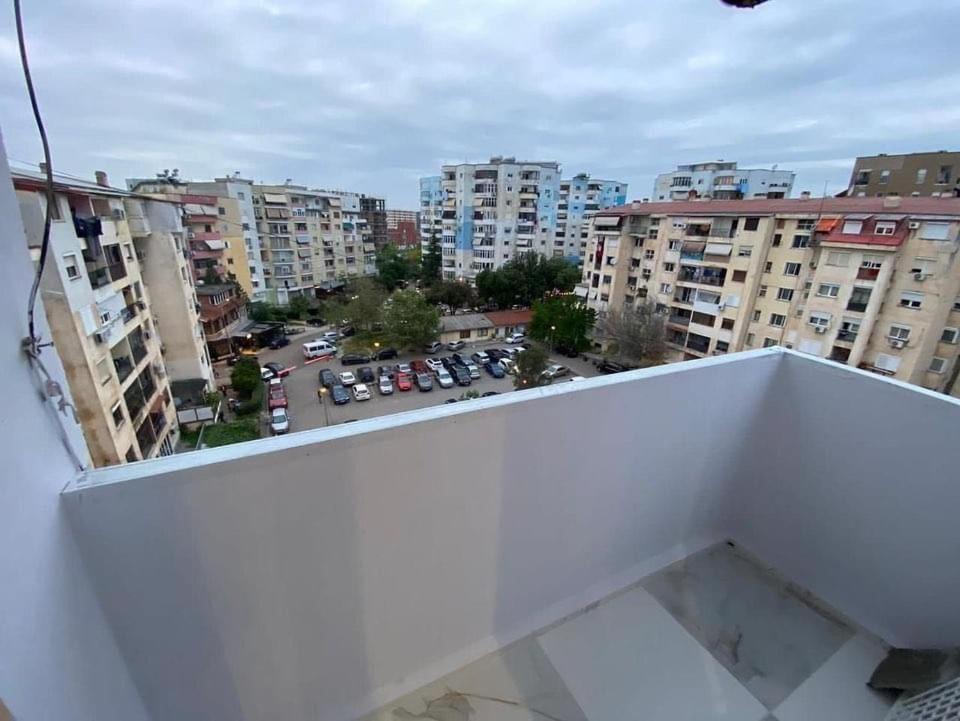 E&B Cosy Apartment Tiranë Ngoại thất bức ảnh